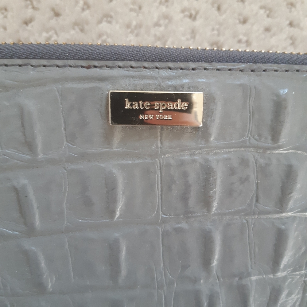 Kate Spade grey leather wristlet wallet - Picture 2 of 6